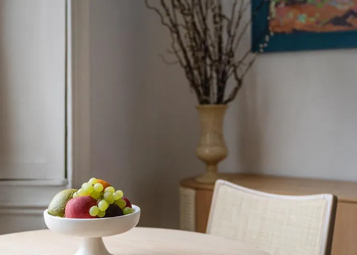 Berkeley Suites, 2 Bristol